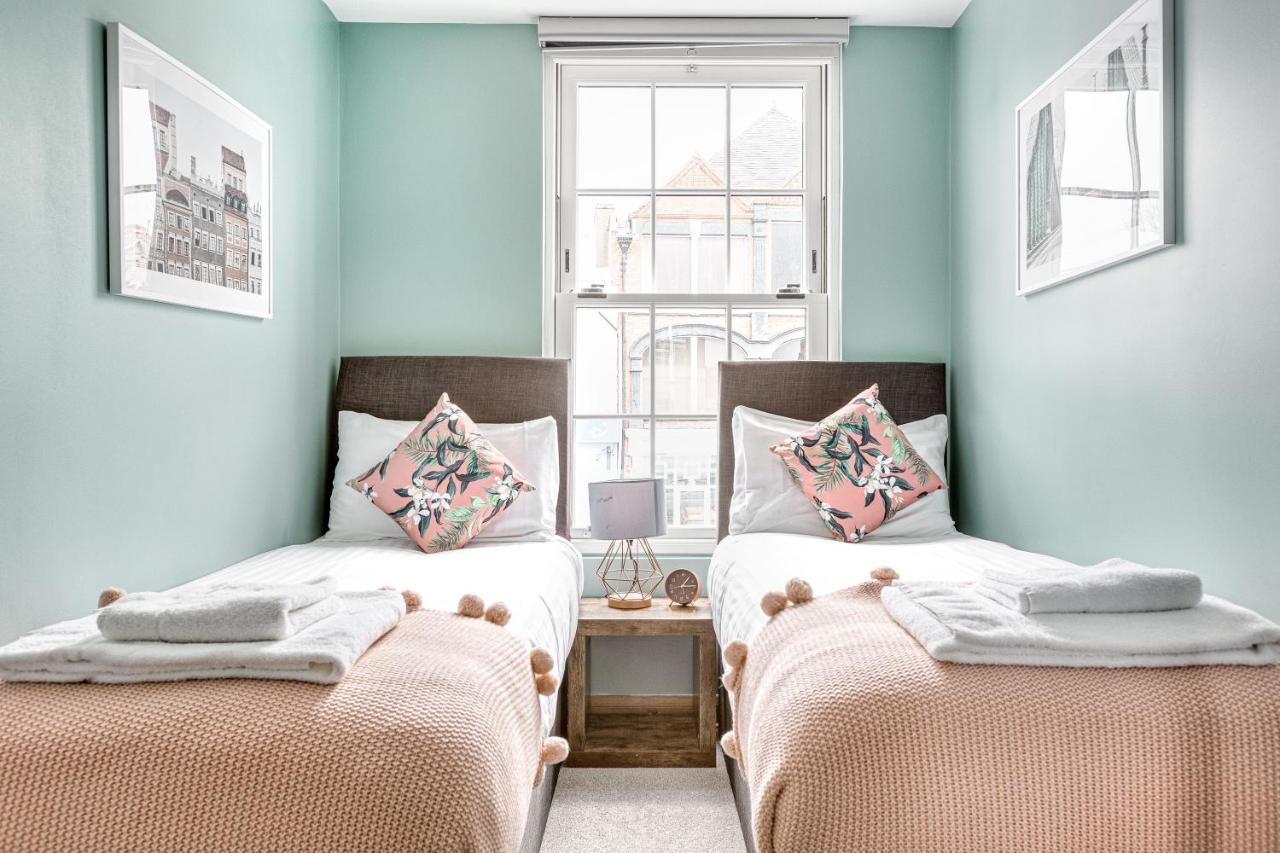 Homely 2 Beds Apt Up To 5 Guests-Wifi By Tent Serviced Apartments Chertsey Exteriér fotografie